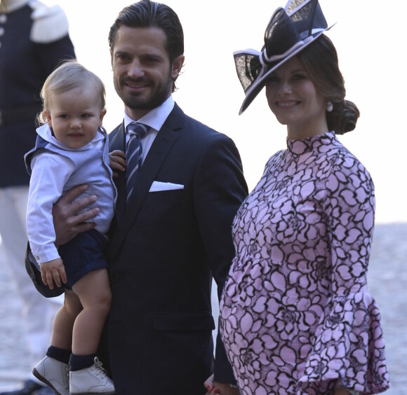 STOCKHOLM, SVERIGE 20170714.
Sveriges prins Carl Philip og prinsesse Sofia
ankommer feiringen av kronprinsesse Victorias 40 års dag, i slottskirken i Stockholm.
Foto: Erik Simander
/ NTB scanpix